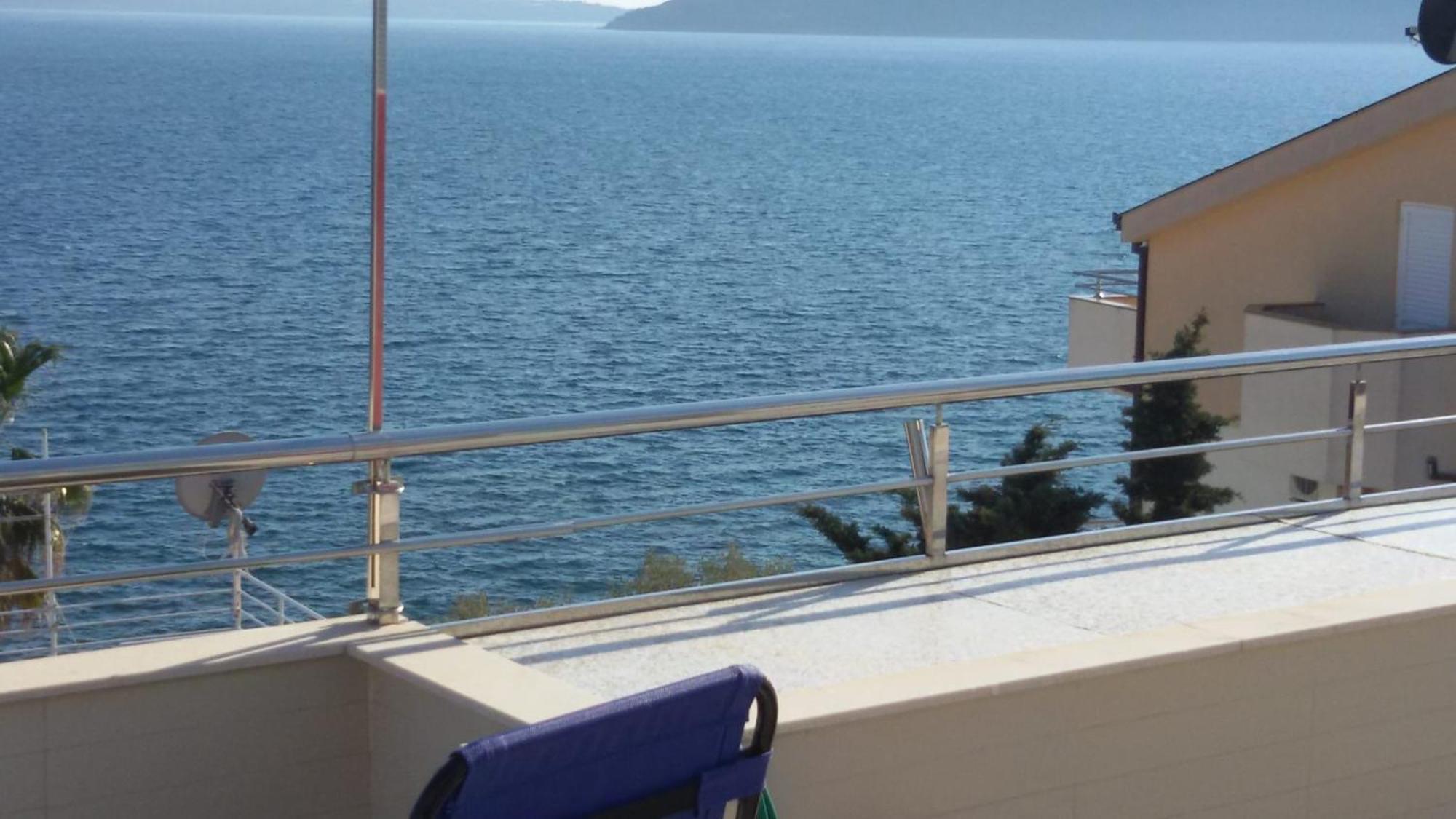 Sea View Apartments Herceg Novi Esterno foto